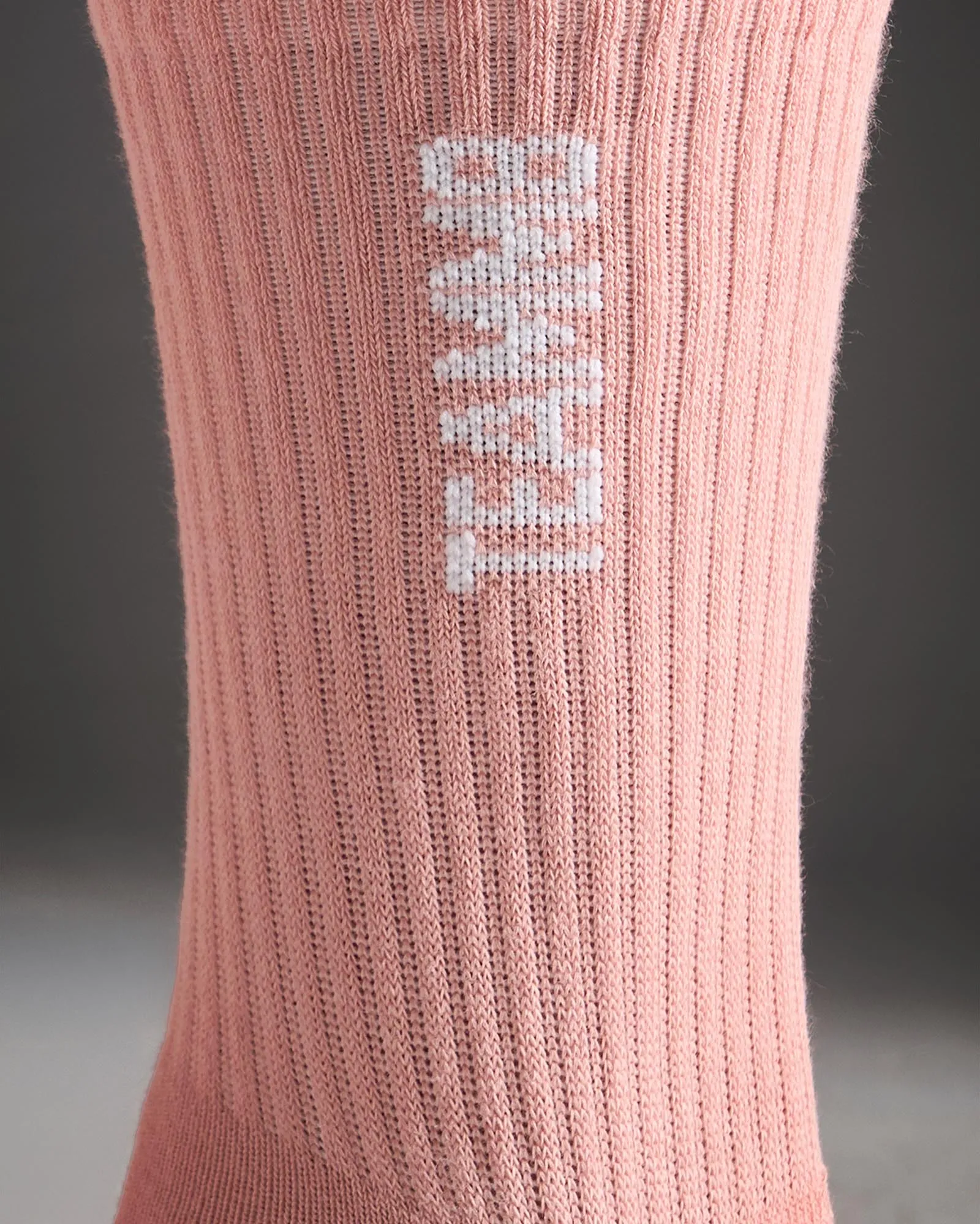 TEAMM8 Crew Socks - Pink|White